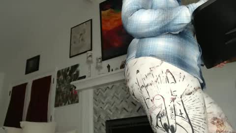 Snapshot of 11willowandjohn11 chatting on February 19, 12:55 pm Aurora Willows online show from February 19, 12:55 pm