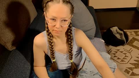    online show from April 11, 5:05 pm