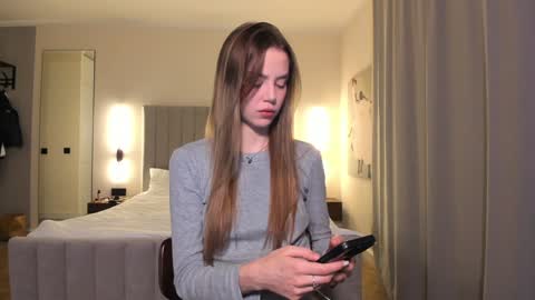 Lily 3 online show from December 2, 6:52 pm