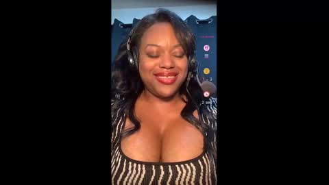 Lillycakes online show from February 16, 2:44 am