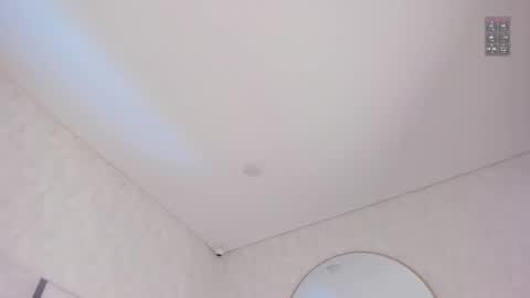 Maddy  online show from October 29, 5:45 am