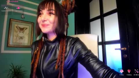 Moona  online show from November 13, 11:20 am