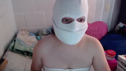 Snapshot of 666maskgirl chatting on January 28, 6:28 pm SHANNON online show from January 28, 6:28 pm