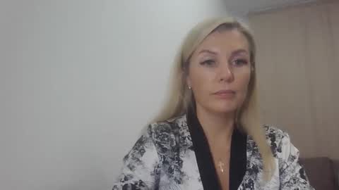 6siren online show from October 10, 1:49 pm