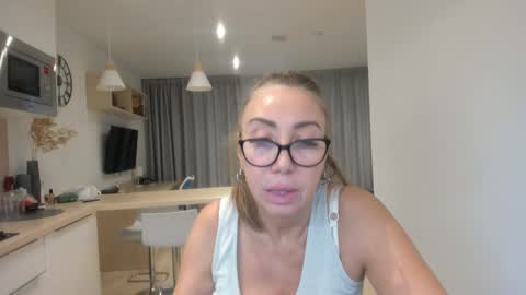 8ciara online show from November 21, 10:28 am