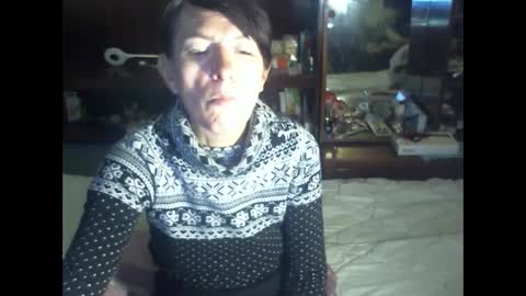 Snapshot of 8mistress8 chatting on December 6, 7:11 pm 8MISTRESS8 online show from December 6, 7:11 pm
