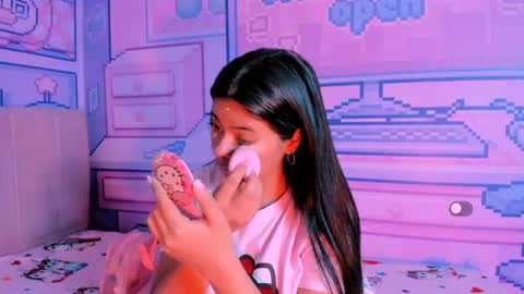 Alice  online show from December 6, 2:46 am