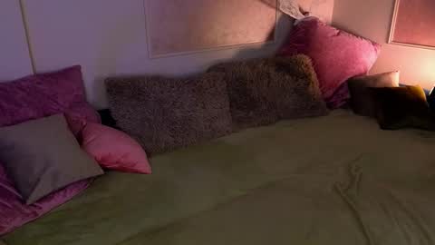 Willow online show from October 21, 10:03 pm