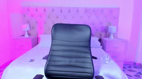 Agatha online show from November 2, 5:33 am