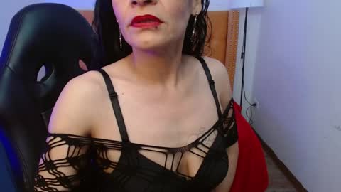 Snapshot of _alexandrajones chatting on January 22, 3:41 am Alexandra online show from January 22, 3:41 am