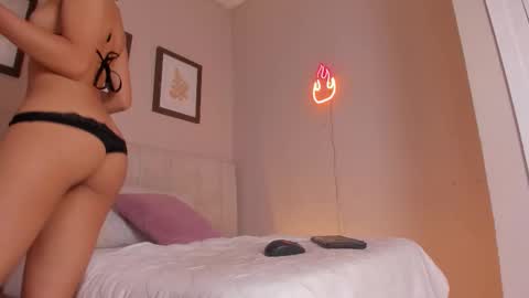 Hii I m Alison   online show from November 5, 11:48 am