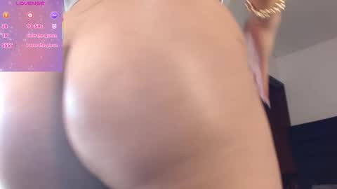 Angela  online show from February 25, 1:20 pm