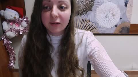Snapshot of _annabelle_lee chatting on December 18, 8:20 am Anna online show from December 18, 8:20 am