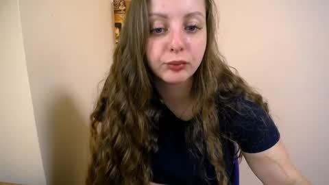 Snapshot of _annabelle_lee chatting on February 5, 7:07 am Anna online show from February 5, 7:07 am
