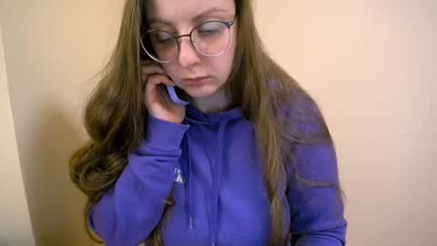 Snapshot of _annabelle_lee chatting on February 7, 8:01 am Anna online show from February 7, 8:01 am