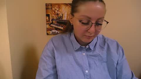 Snapshot of _annabelle_lee chatting on October 3, 7:46 am Anna online show from October 3, 7:46 am