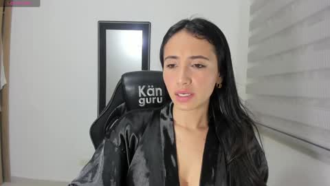 Snapshot of _arianna_hot22 chatting on January 9, 12:46 am Arianna online show from January 9, 12:46 am