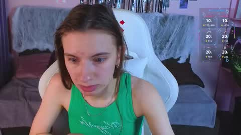 _ash_leyy_ online show from October 20, 5:21 am