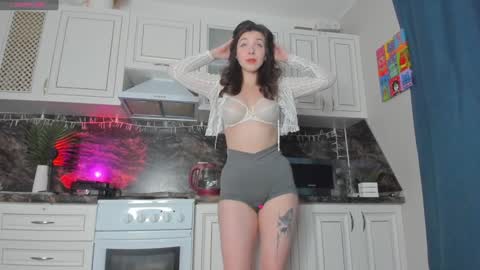 Olivia online show from January 7, 11:24 pm