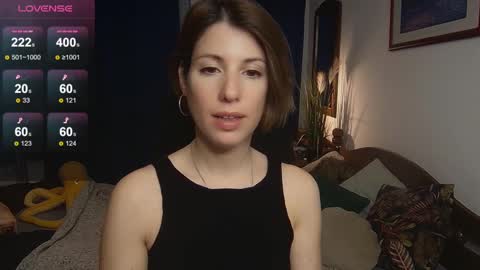 Snapshot of _blackpearl chatting on February 9, 10:54 pm Laura online show from February 9, 10:54 pm