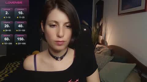 Snapshot of _blackpearl chatting on February 16, 10:21 pm Laura online show from February 16, 10:21 pm