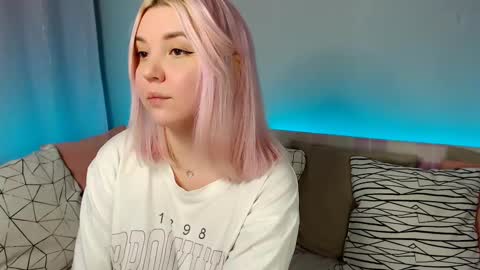 Elizabeth online show from February 20, 6:39 am