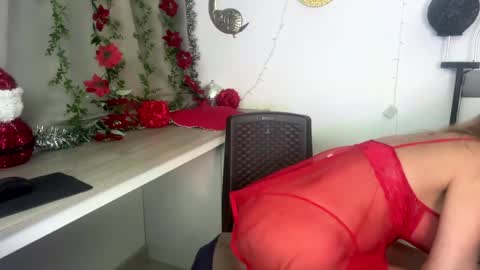 Snapshot of _cristal_ayala chatting on January 6, 11:09 pm cristal ayala online show from January 6, 11:09 pm