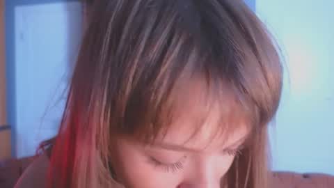 DemiDee online show from January 18, 9:38 am