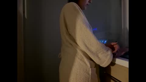 Snapshot of _elena_barra chatting on March 4, 12:18 am  elena barra online show from March 4, 12:18 am