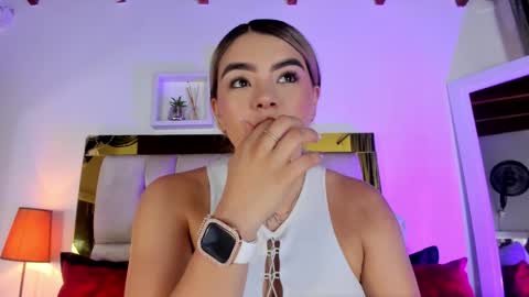 Snapshot of _emily_r chatting on September 18, 12:15 pm Isabella online show from September 18, 12:15 pm