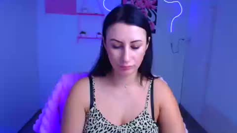 Emma online show from November 3, 12:53 pm