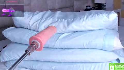 _eris_rose online show from November 8, 8:25 pm