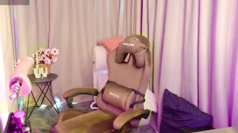 _evalane online show from October 16, 12:08 pm