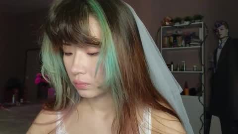 EveEva online show from November 3, 2:48 am