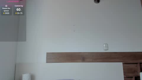 Snapshot of _fullmoon chatting on January 28, 6:17 pm fullmoon online show from January 28, 6:17 pm