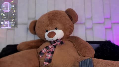 Gigi online show from November 25, 12:18 pm