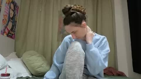 Goddess Aurora online show from March 7, 3:30 pm