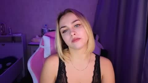 _gravity online show from November 27, 6:00 pm