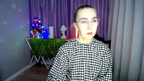 Snapshot of _greybunny_ chatting on December 31, 2:47 pm _greybunny_ online show from December 31, 2:47 pm