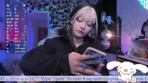 Snapshot of _heavenly_blue_ chatting on October 10, 12:37 am Bluey online show from October 10, 12:37 am