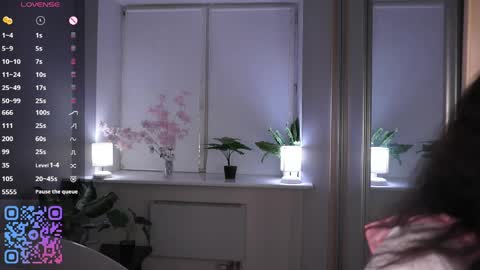 Emily online show from April 13, 7:03 pm