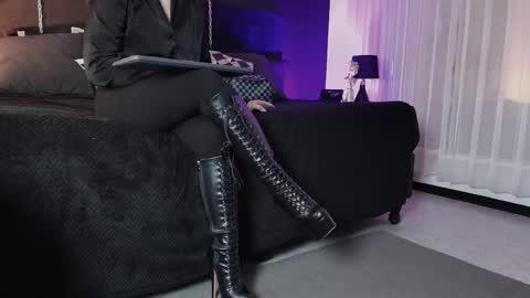 Miss Jade online show from November 29, 12:20 pm