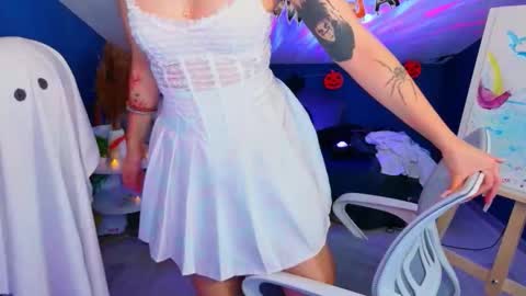 Jasmine online show from October 31, 4:00 pm