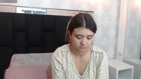 Snapshot of _jeessy chatting on February 11, 2:35 am _jeessy online show from February 11, 2:35 am