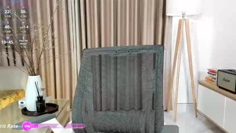 _joliie_ online show from February 27, 4:07 pm