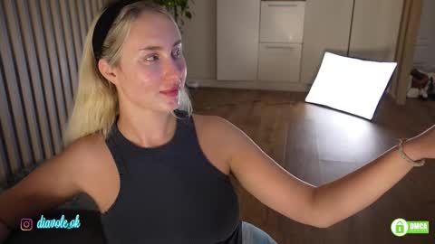 Kate online show from November 8, 2:55 pm