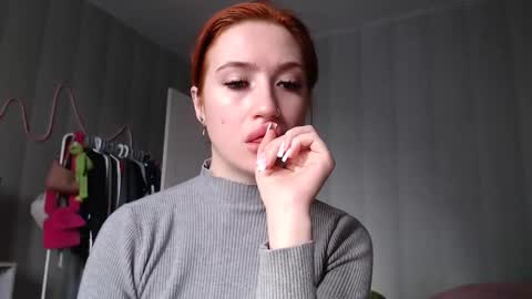 katemiller online show from December 27, 5:31 am