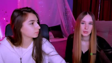 _kellykitten_ online show from March 18, 9:58 am