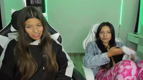 Snapshot of _khloe_sweet chatting on February 11, 6:44 pm khloe sweet online show from February 11, 6:44 pm