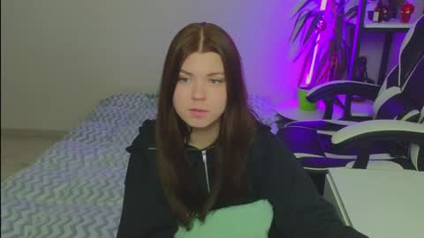 Snapshot of _kirieshka chatting on January 14, 7:53 pm Molly online show from January 14, 7:53 pm